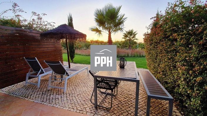 Image No.21-50 Bed Property for sale