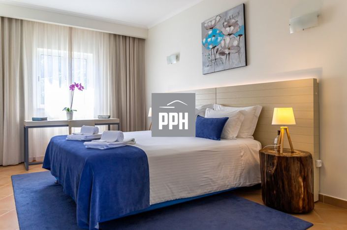 Image No.26-50 Bed Property for sale