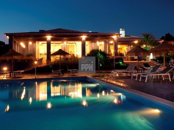 Image No.3-50 Bed Property for sale