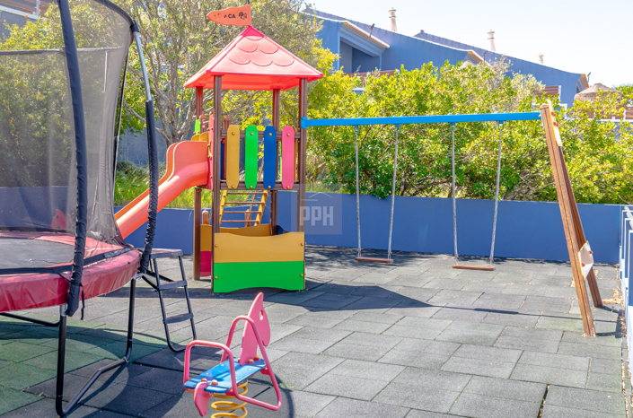 Image No.37-50 Bed Property for sale