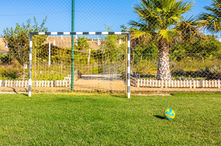 Image No.38-50 Bed Property for sale