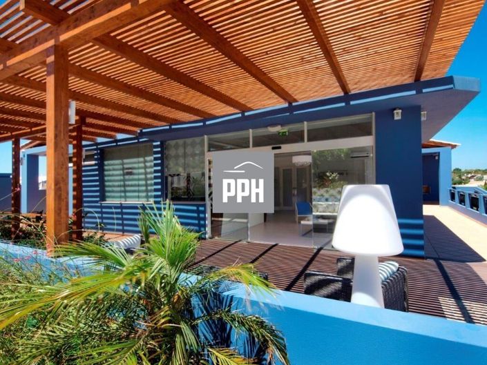 Image No.6-50 Bed Property for sale