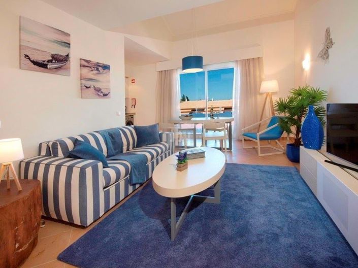 Image No.8-50 Bed Property for sale