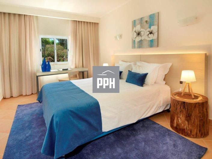 Image No.9-50 Bed Property for sale