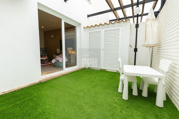 Image No.22-3 Bed Townhouse for sale