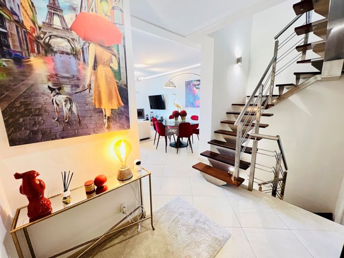 Image No.3-4 Bed Townhouse for sale