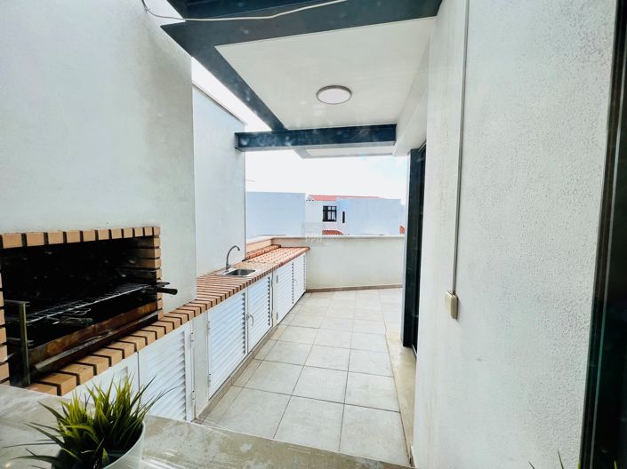 Image No.9-4 Bed Townhouse for sale