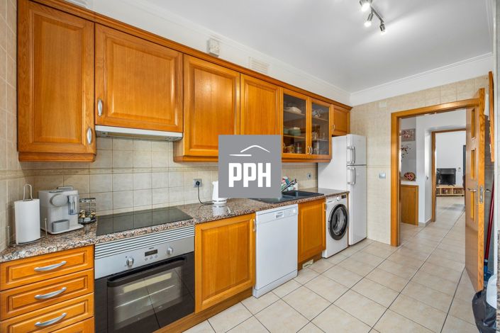 Image No.28-2 Bed Apartment for sale