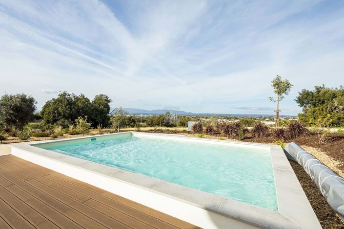 Image No.1-3 Bed Villa for sale