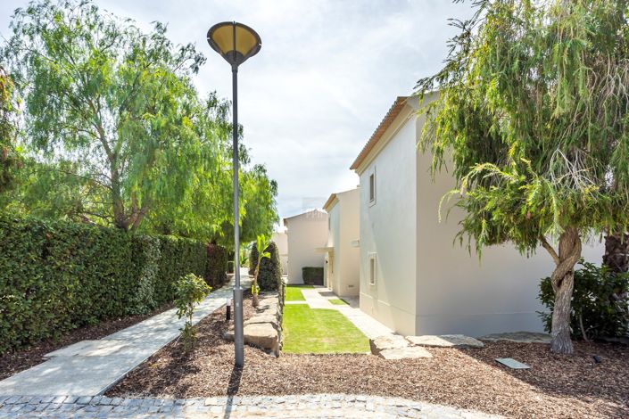 Image No.114-2 Bed Townhouse for sale