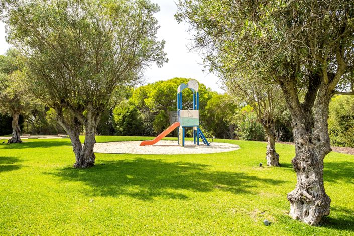 Image No.116-2 Bed Townhouse for sale