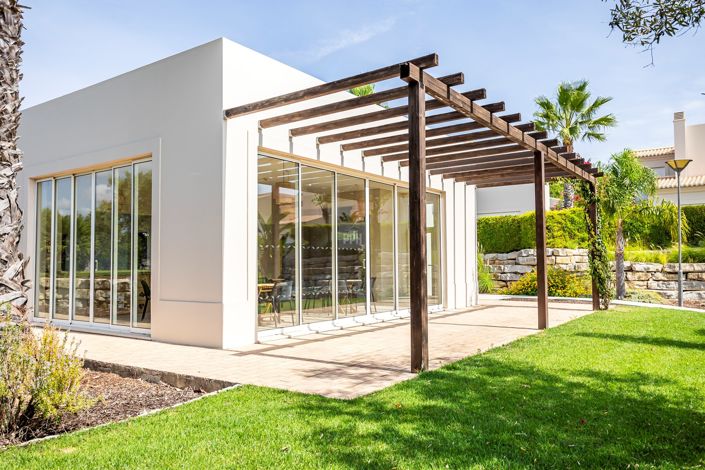 Image No.120-2 Bed Townhouse for sale