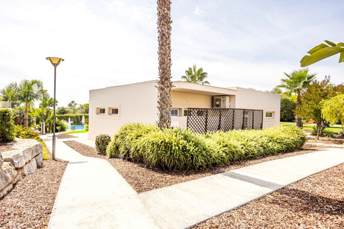 Image No.124-2 Bed Townhouse for sale