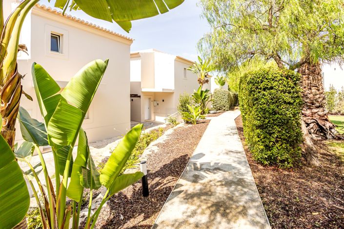 Image No.125-2 Bed Townhouse for sale