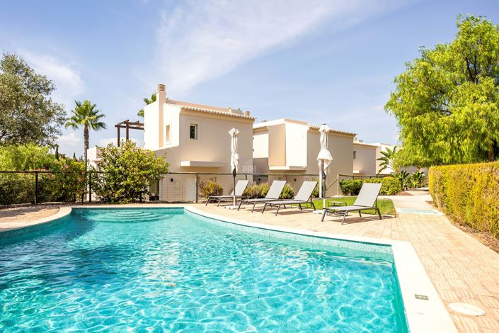 Image No.126-2 Bed Townhouse for sale