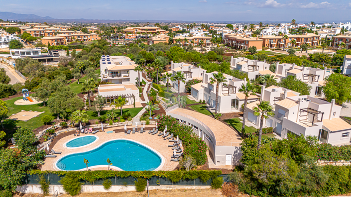 Image No.133-2 Bed Townhouse for sale