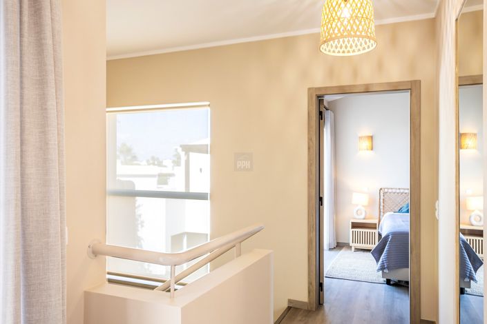 Image No.26-2 Bed Townhouse for sale