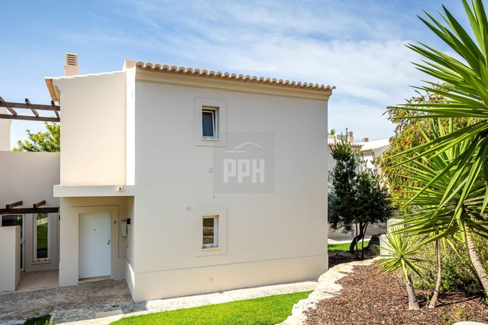 Image No.54-2 Bed Townhouse for sale