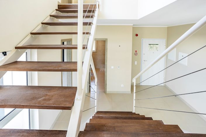 Image No.66-2 Bed Townhouse for sale