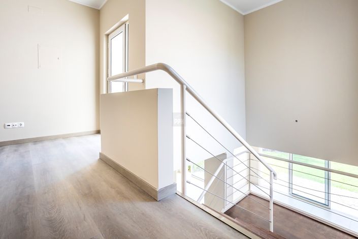 Image No.68-2 Bed Townhouse for sale