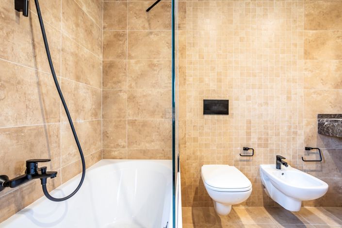 Image No.75-2 Bed Townhouse for sale