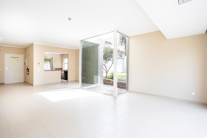 Image No.80-2 Bed Townhouse for sale