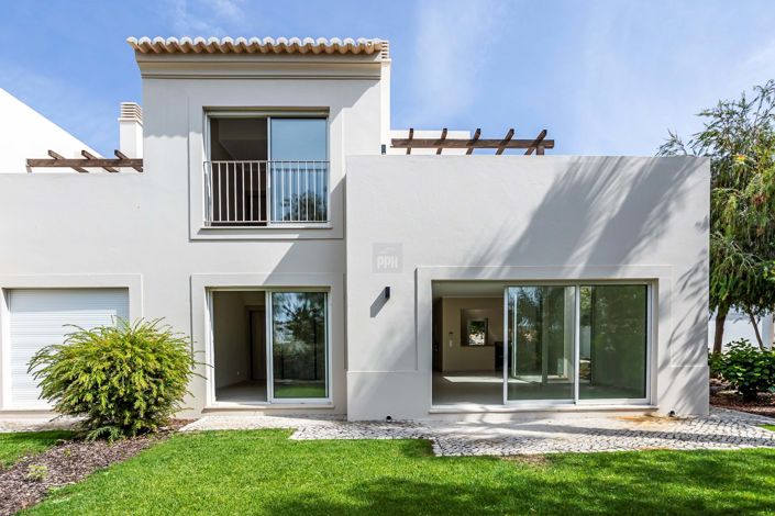 Image No.94-2 Bed Townhouse for sale