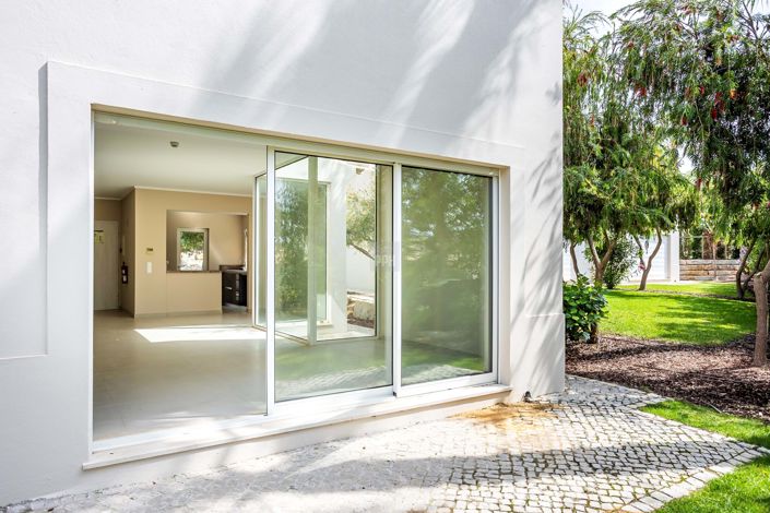 Image No.95-2 Bed Townhouse for sale