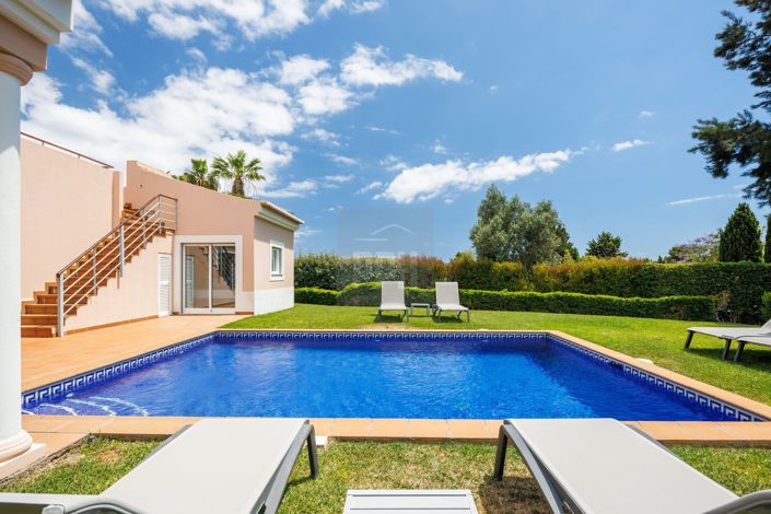 Image No.23-3 Bed Property for sale