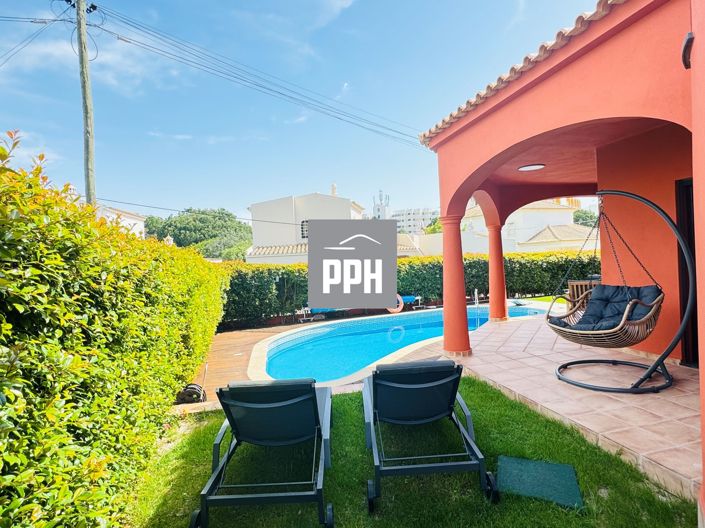 Image No.3-4 Bed Villa for sale