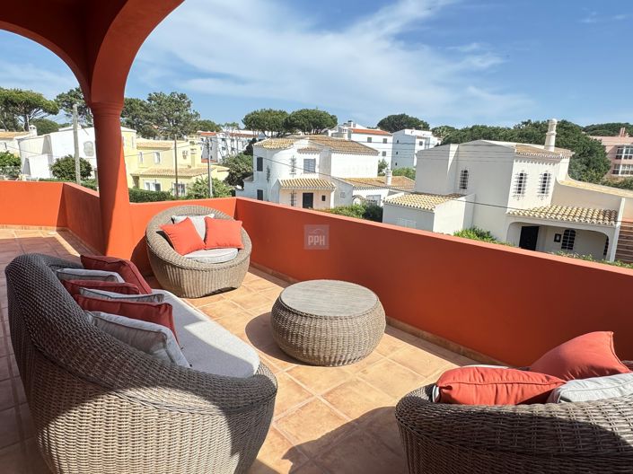 Image No.4-4 Bed Villa for sale