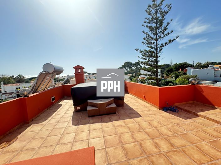 Image No.9-4 Bed Villa for sale