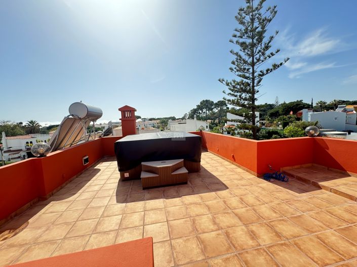 Image No.9-4 Bed Villa for sale