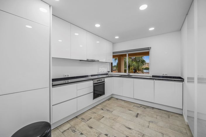 Image No.16-2 Bed Apartment for sale