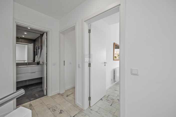 Image No.24-2 Bed Apartment for sale