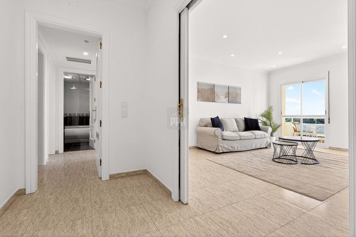 Image No.12-2 Bed Apartment for sale