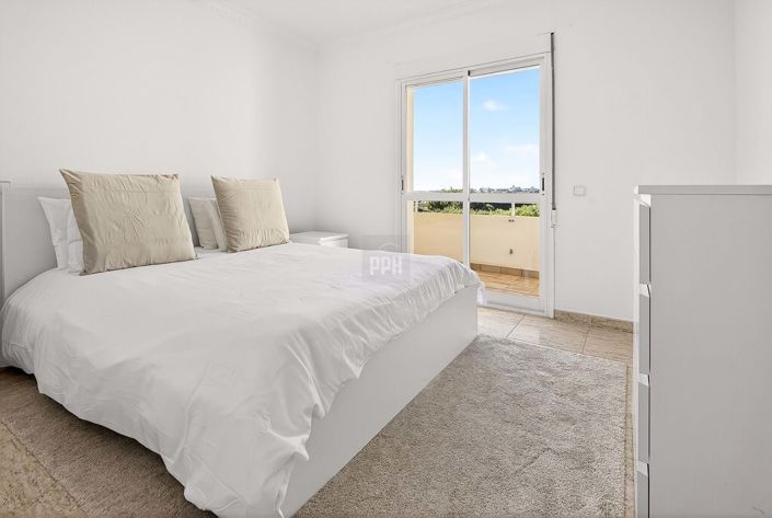 Image No.25-2 Bed Apartment for sale