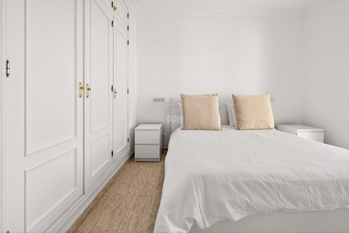 Image No.26-2 Bed Apartment for sale