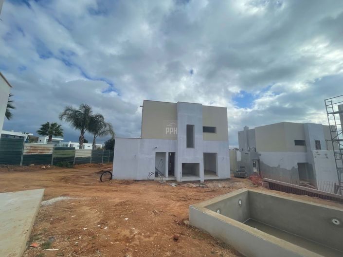 Image No.16-4 Bed Villa for sale