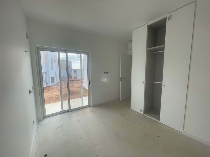 Image No.17-4 Bed Villa for sale