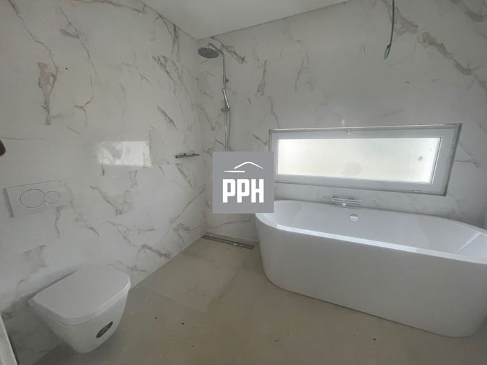 Image No.19-4 Bed Villa for sale