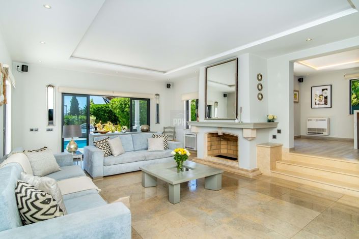 Image No.11-5 Bed Villa for sale