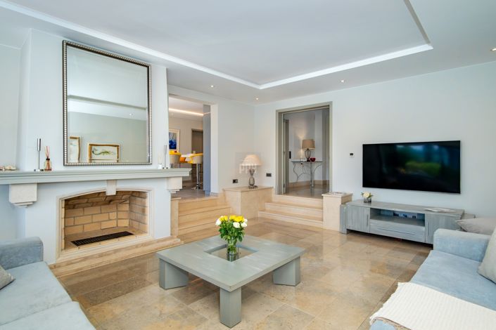 Image No.12-5 Bed Villa for sale