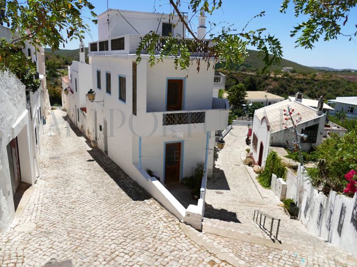 Image No.1-2 Bed Villa for sale