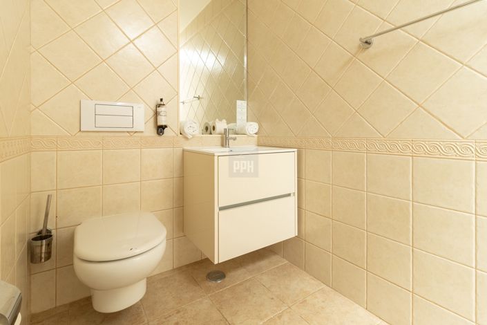 Image No.27-2 Bed Apartment for sale