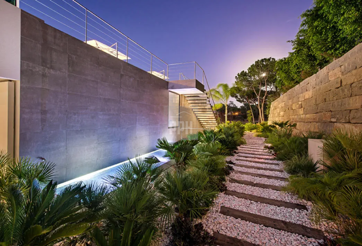 Image No.16-6 Bed Villa for sale