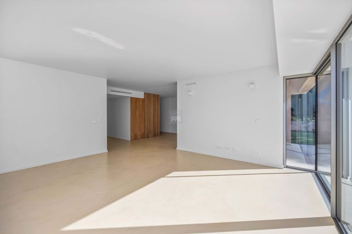 Image No.31-4 Bed Villa for sale