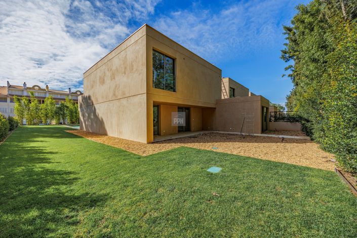 Image No.34-4 Bed Villa for sale