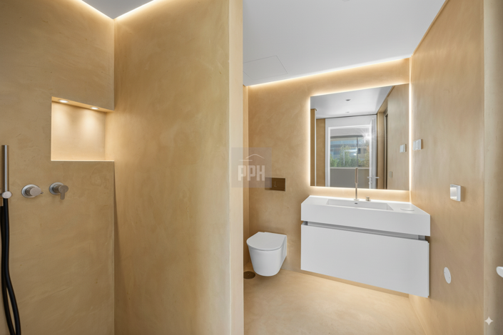 Image No.8-4 Bed Villa for sale