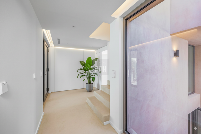 Image No.9-4 Bed Villa for sale